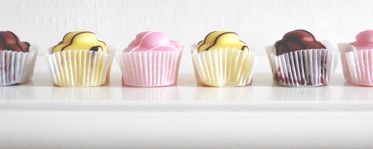 cakes-chocolate-close-up-959079 (banner)